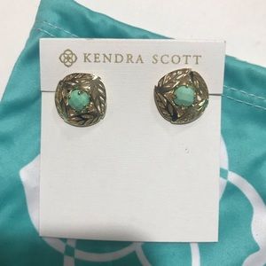 Kendra Scott stud earrings (new)